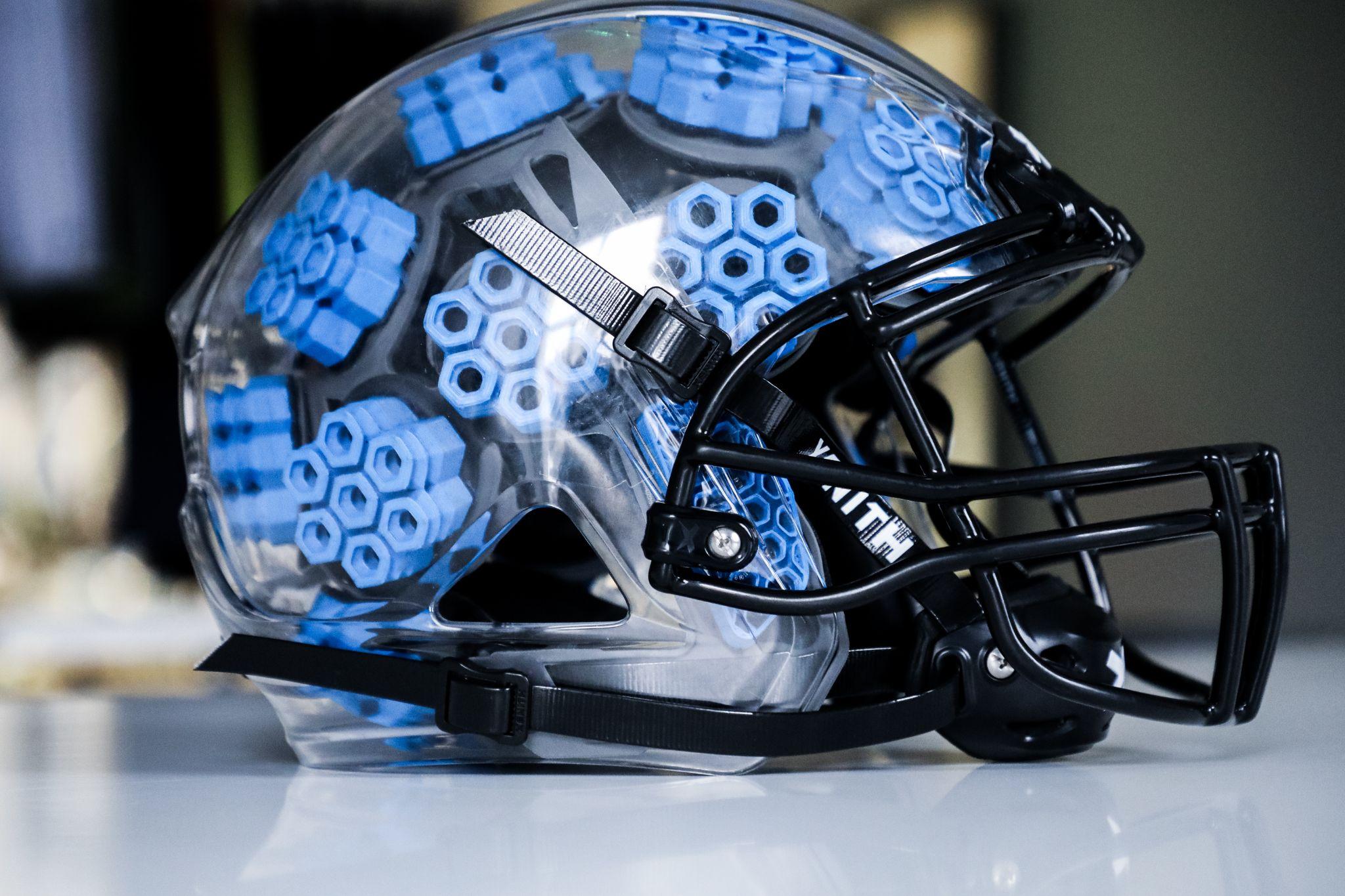 Casque Xenith Shadow XR équipé de composants de protection imprimés en PAM